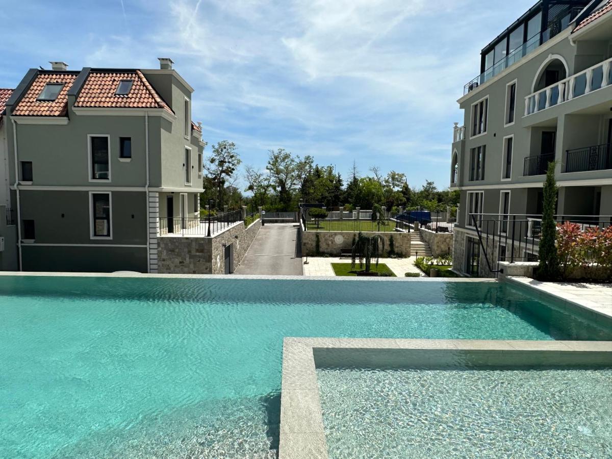 Mediterranea Complex - Luxury Apartment With Sea & Pool View! Varna Exterior foto